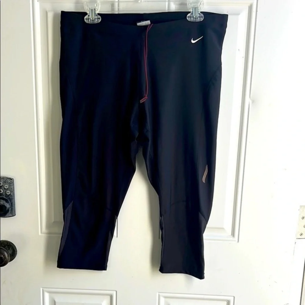 Nike Black Leggings compression capris size large